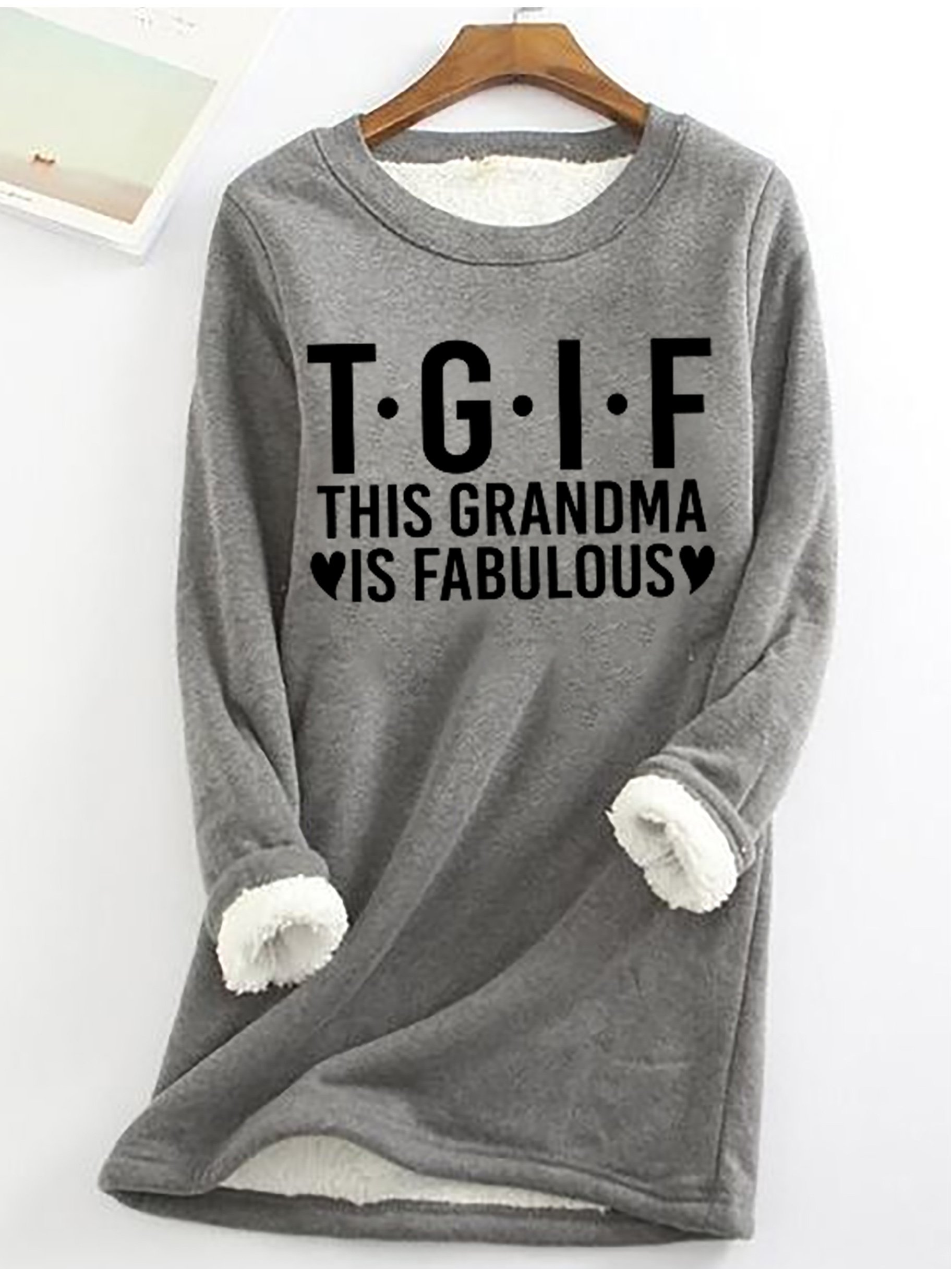 Women‘s Funny Word This Grandma Is Fabulous Simple Loose Crew Neck Text Letters Sweatshirt